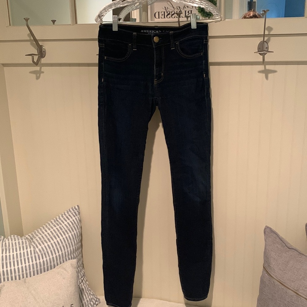Size 6 American Eagle super stretch jean leggings.